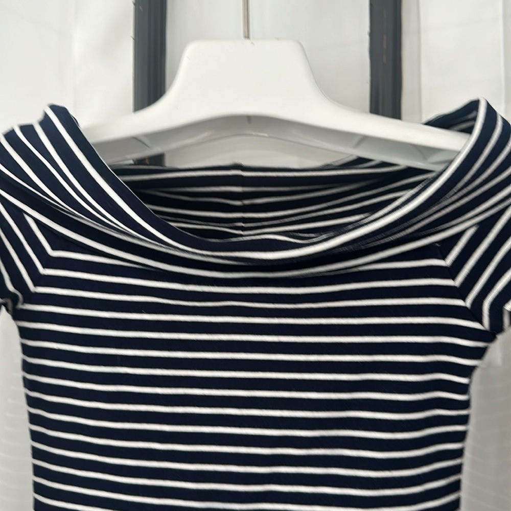 J.Crew cropped off shoulder striped top 🌿 - Picture 2 of 5